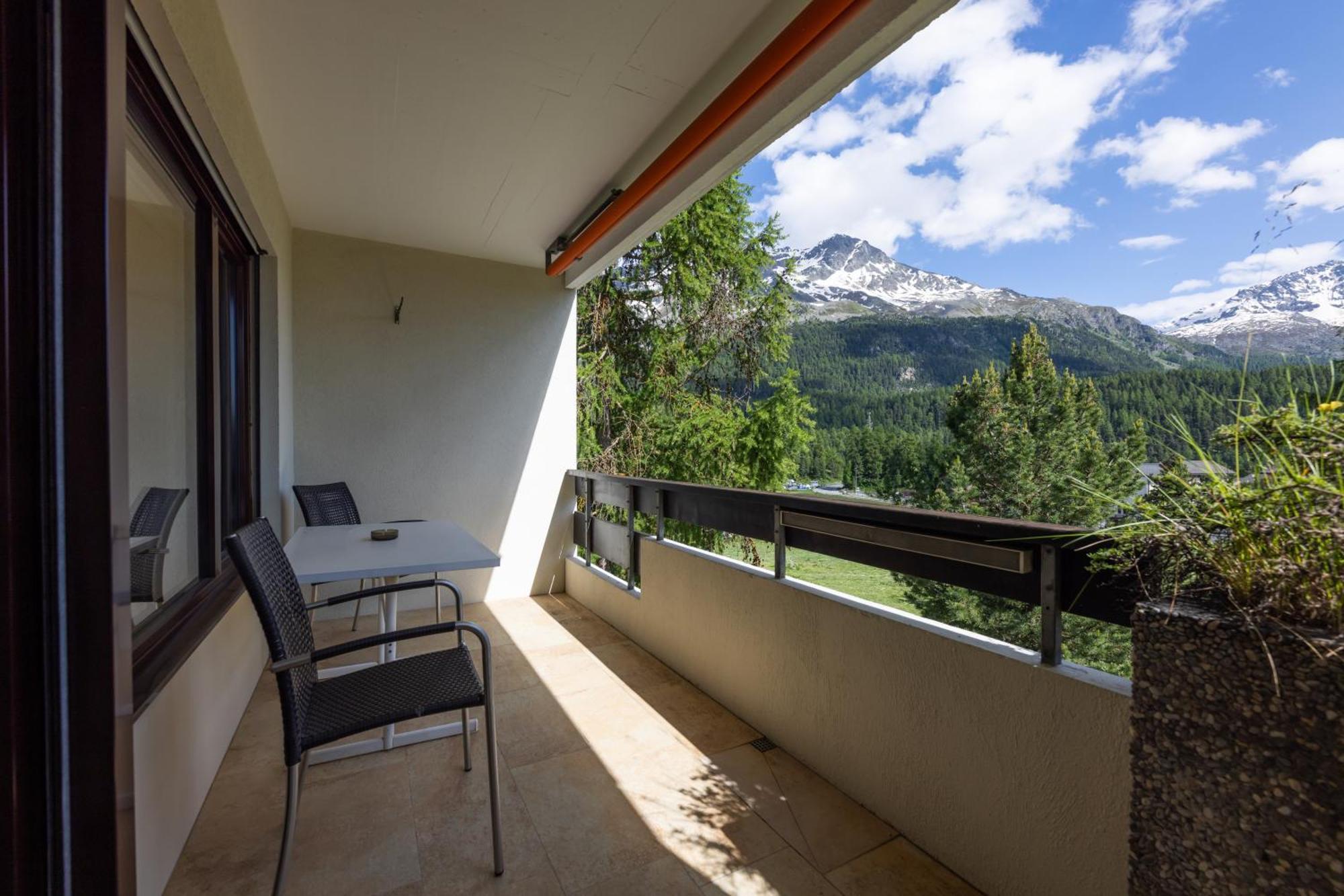 Cosy Apartment Facing Piz Rosatsch St. Moritz Exteriör bild