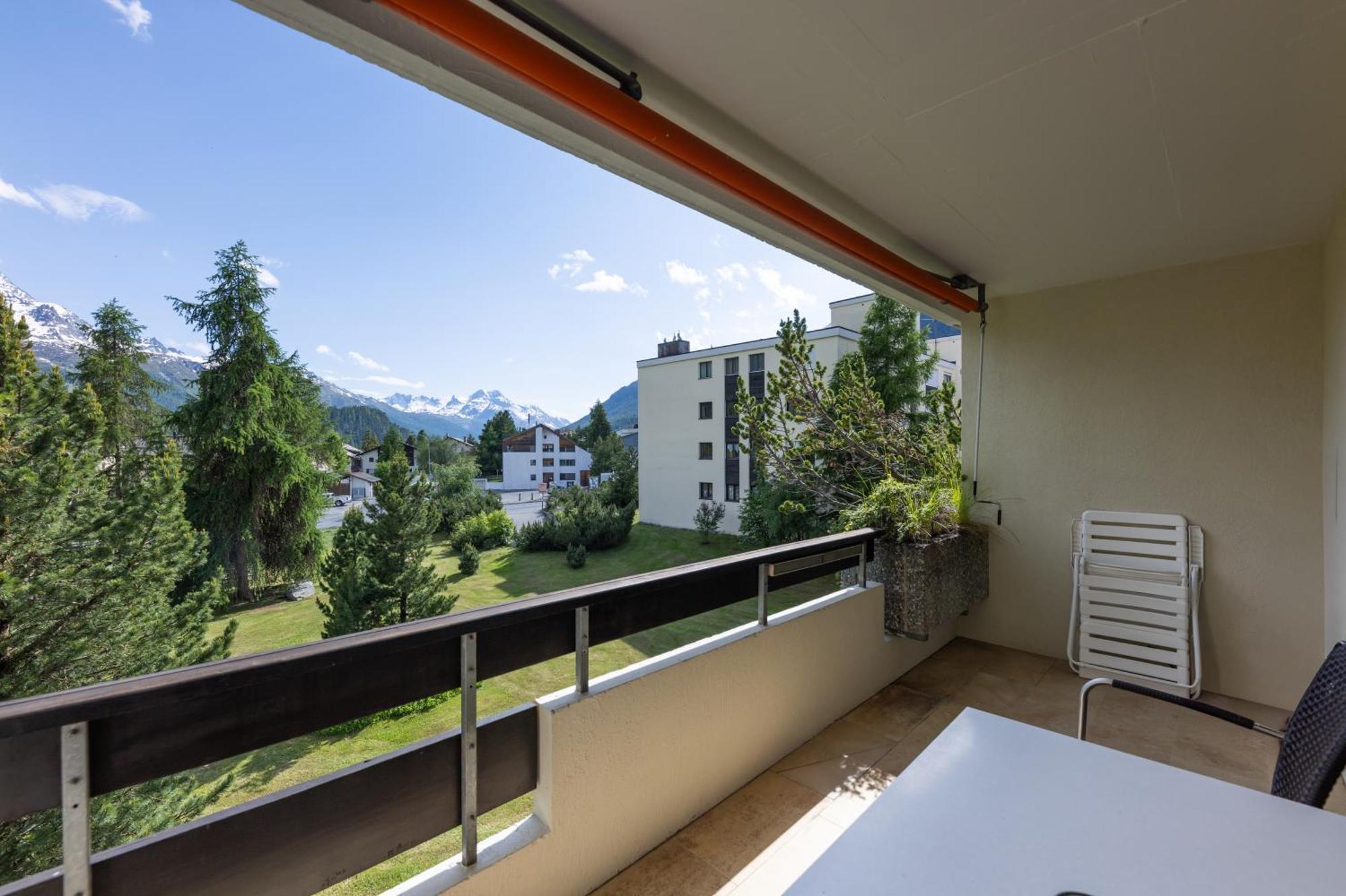 Cosy Apartment Facing Piz Rosatsch St. Moritz Exteriör bild