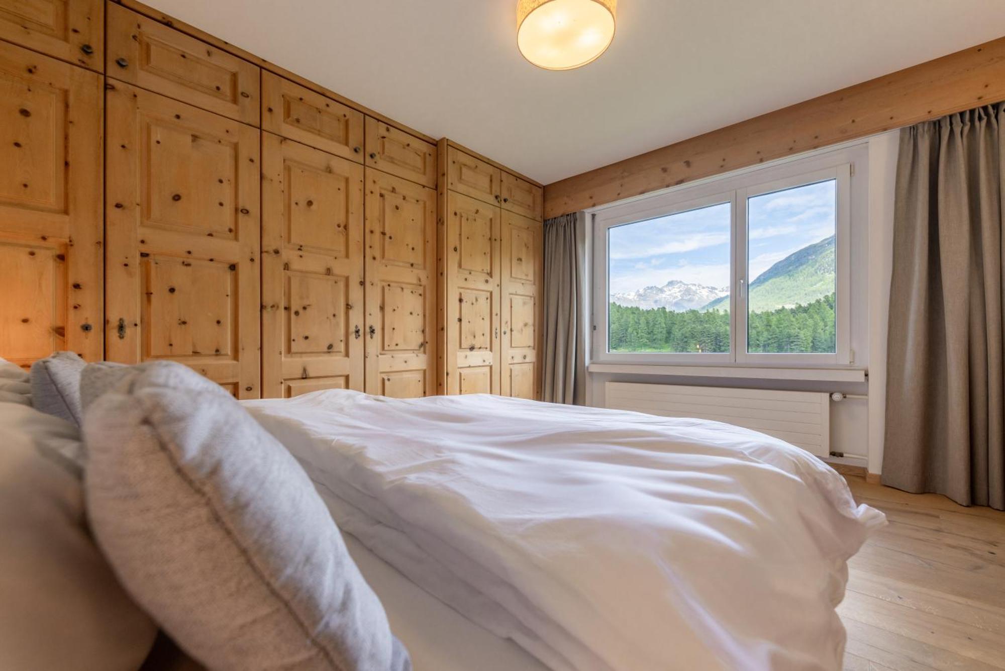 Cosy Apartment Facing Piz Rosatsch St. Moritz Exteriör bild
