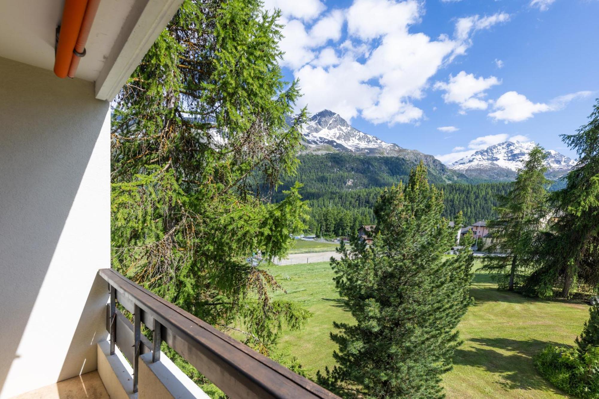 Cosy Apartment Facing Piz Rosatsch St. Moritz Exteriör bild
